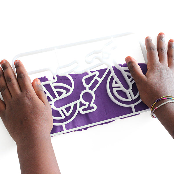 Set di pasta soffice da modellare, 5 panetti, 1 maxi sagoma bicicletta, 6 accessori creativi, 1 tovaglietta.. PRIMO MOROCOLOR